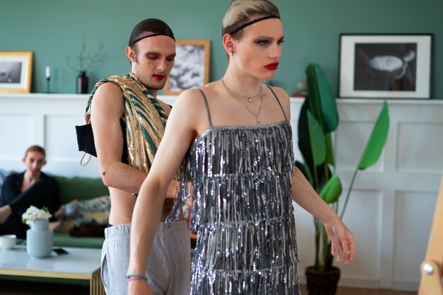 Ewolucja stylu: Jak moda odzwierciedla zmiany społeczne i kulturowe