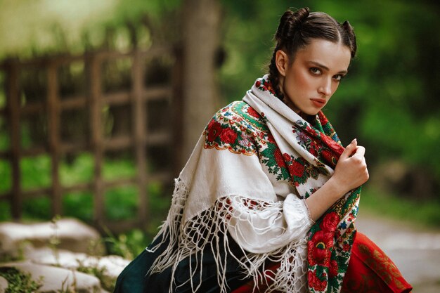 Jak moda odzwierciedla naszą tożsamość kulturową?